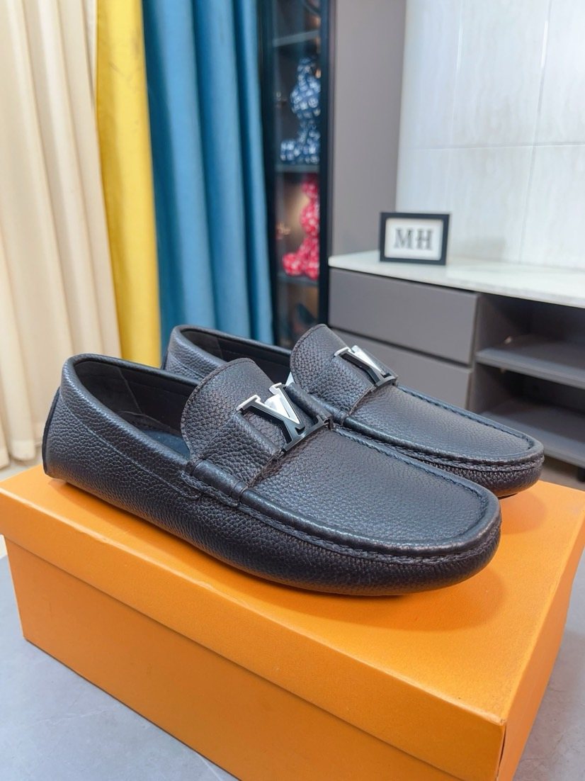 Louis Vuitton Black Textured Loafers - Leather Lining