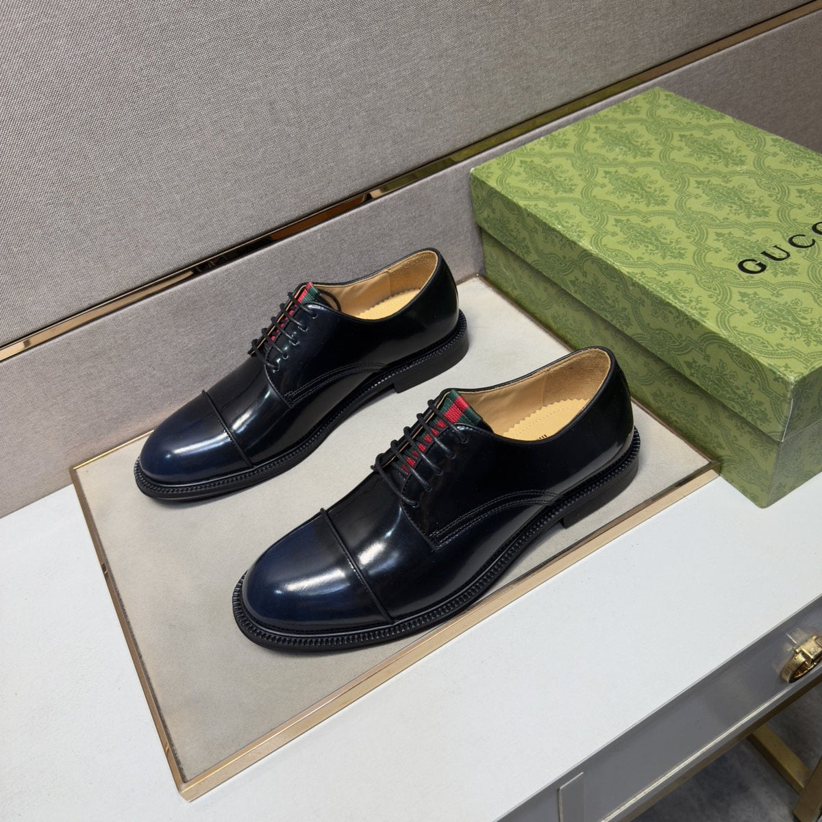 Gucci Men's Stripe-Accent Lace-Up Dress Shoes