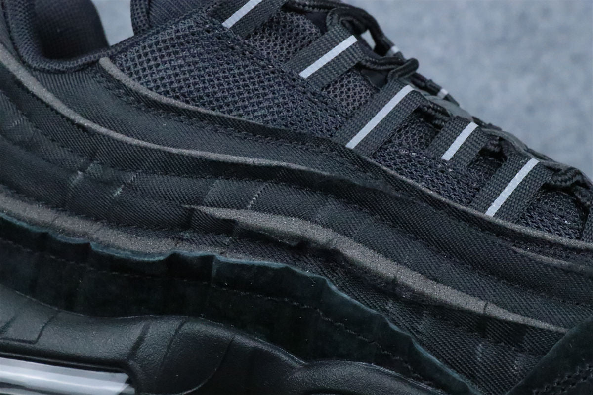 Comme des Garçons x Air Max 95 'Black'